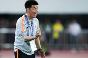 万博体育manbet app加时末段体能课后，里尔战术微调备战亚冠，质疑声仍在，训练强度明显提升的简单介绍