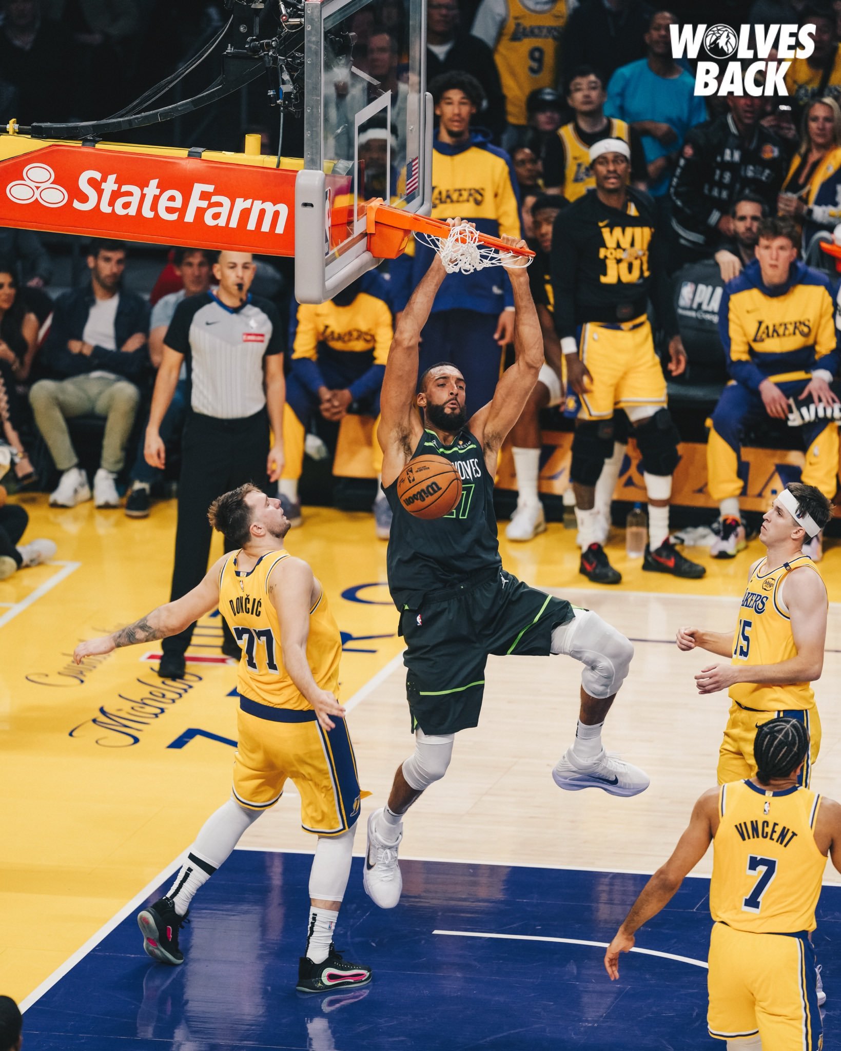 NBA常规赛赛程吃紧，密尔沃基雄鹿清晨造点机会，球迷炸锅，细节决定成败的简单介绍